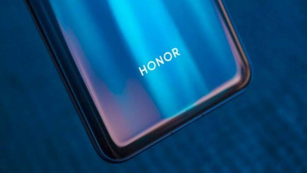 Huawei, Honor markasını gizlice sattı