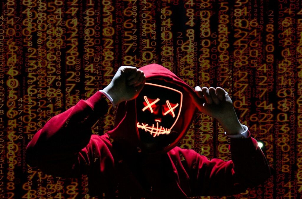 Rus Hacker Binlerce Mağazadan 38 Milyon Dolar Değerinde Hediye Kartı Satıyor