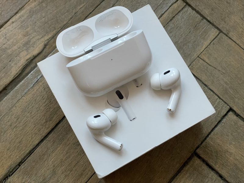 AirPods